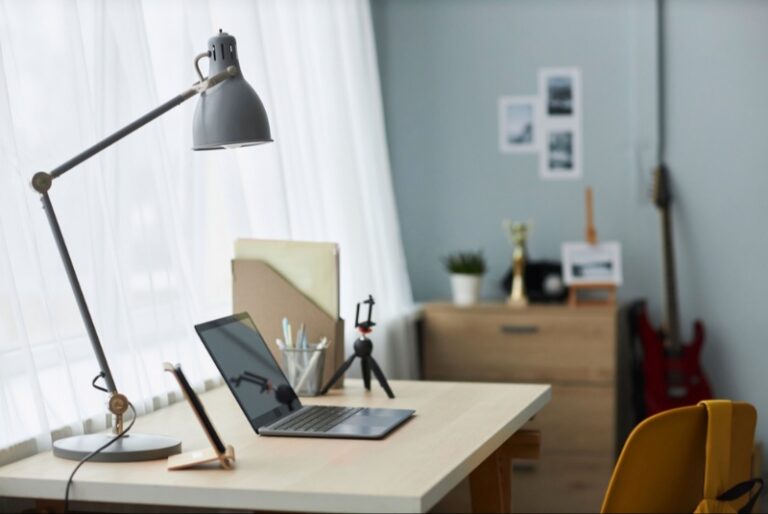 Desk Lamps That Light Up Your Workspace Perfectly