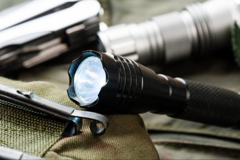 What to Know When Buying a Flashlight